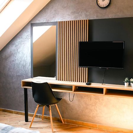Manoir Apartments City Center Novi Sad Bagian luar foto