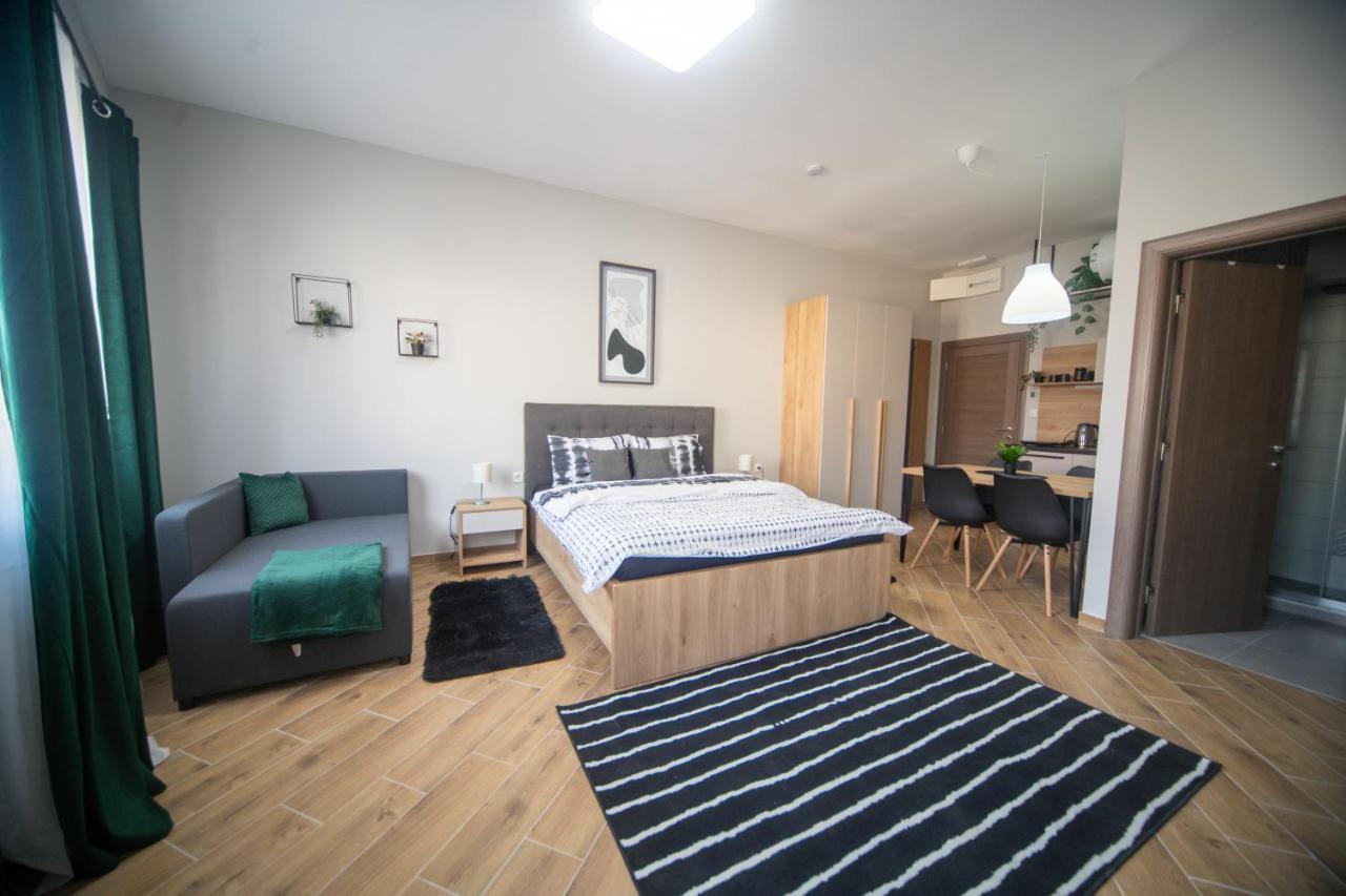 Manoir Apartments City Center Novi Sad Bagian luar foto