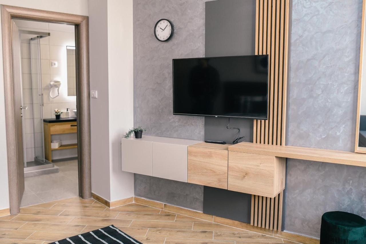 Manoir Apartments City Center Novi Sad Bagian luar foto