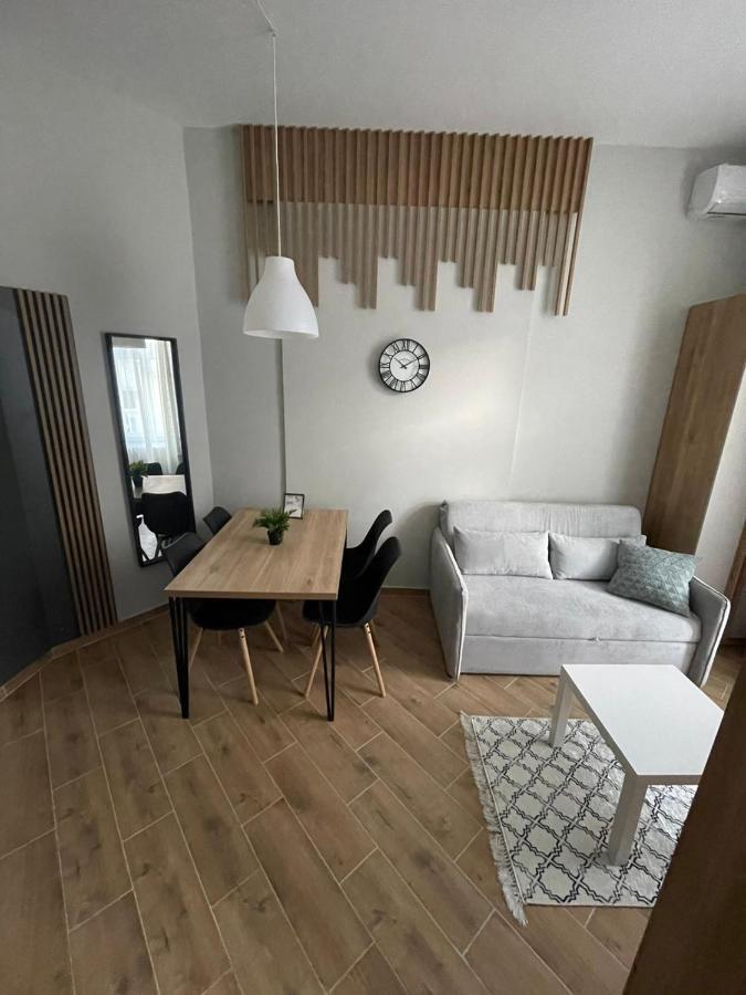 Manoir Apartments City Center Novi Sad Bagian luar foto
