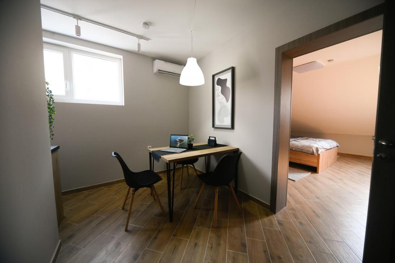 Manoir Apartments City Center Novi Sad Bagian luar foto