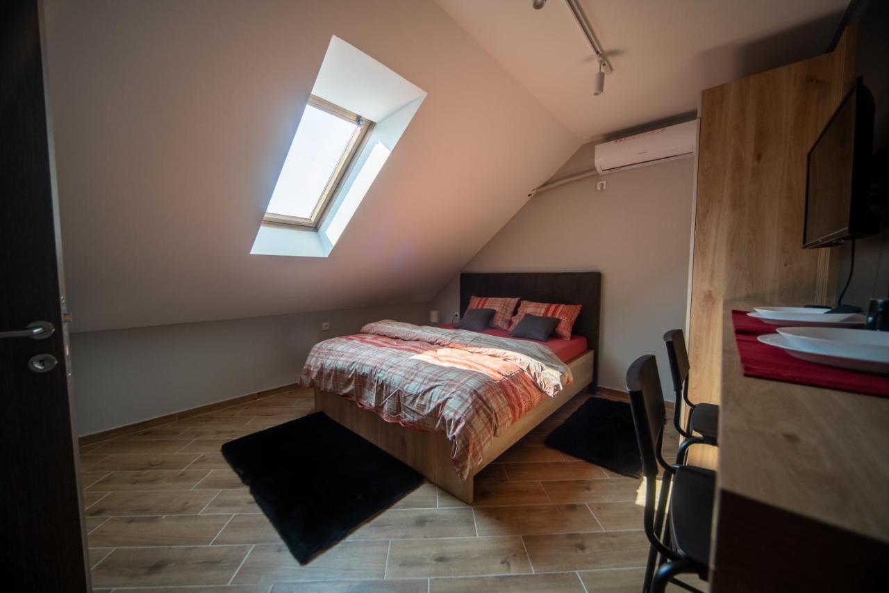 Manoir Apartments City Center Novi Sad Bagian luar foto