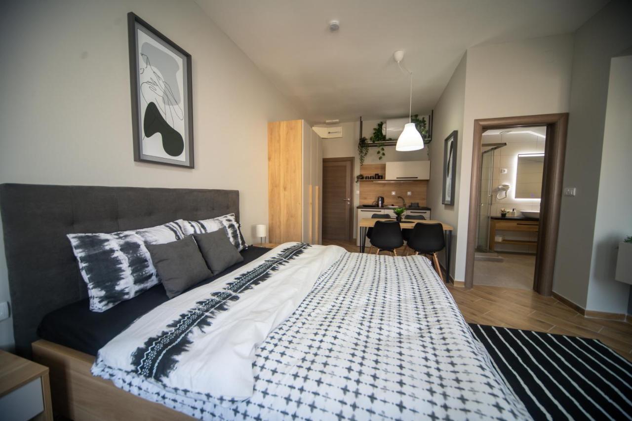 Manoir Apartments City Center Novi Sad Bagian luar foto
