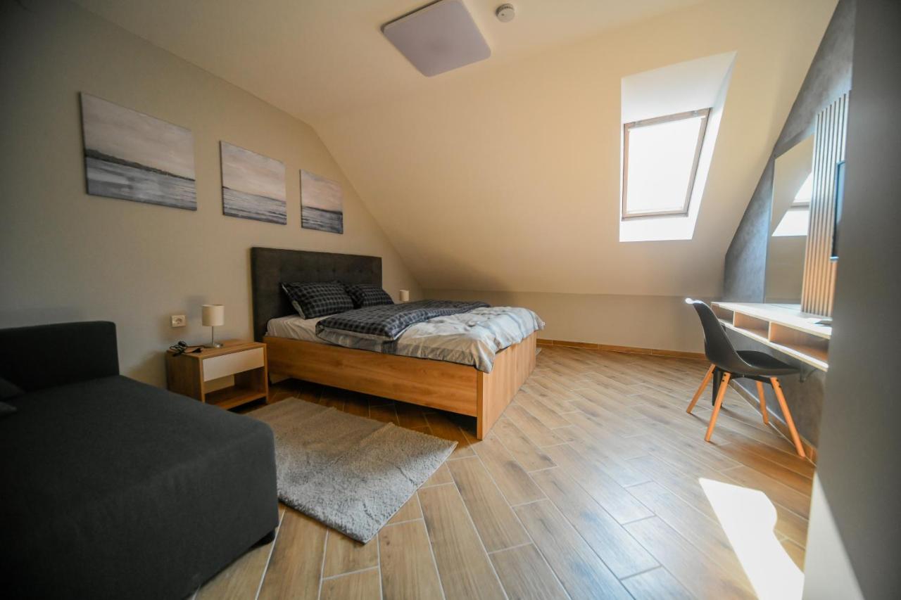Manoir Apartments City Center Novi Sad Bagian luar foto