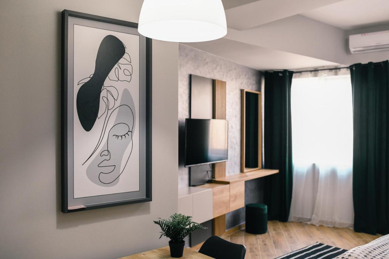Manoir Apartments City Center Novi Sad Bagian luar foto