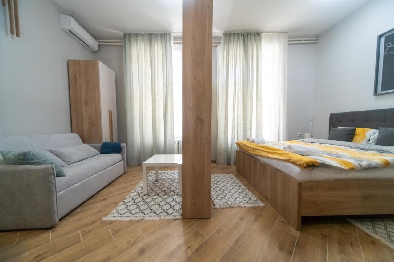Manoir Apartments City Center Novi Sad Bagian luar foto
