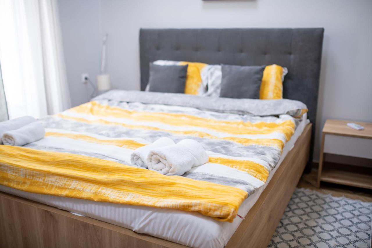 Manoir Apartments City Center Novi Sad Bagian luar foto