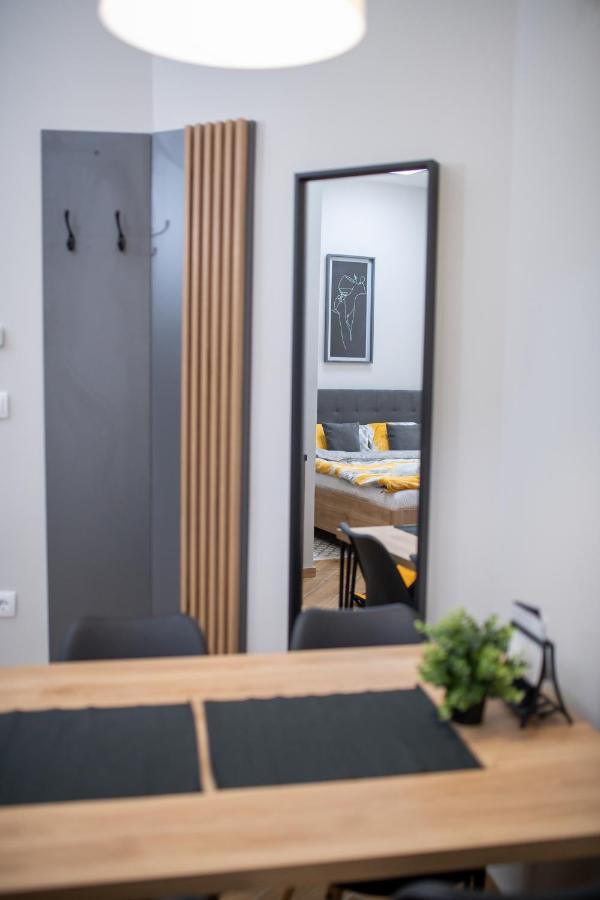 Manoir Apartments City Center Novi Sad Bagian luar foto