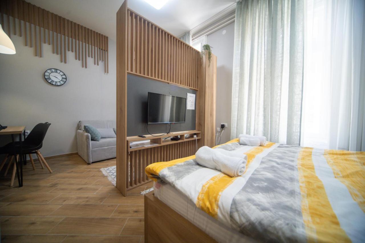 Manoir Apartments City Center Novi Sad Bagian luar foto
